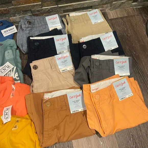 Boys Sizes 6 and 6/7 Lot of  50 PCs !!!!! New With Tags Tommy Bahama Gap Oldnavy - Picture 5 of 6